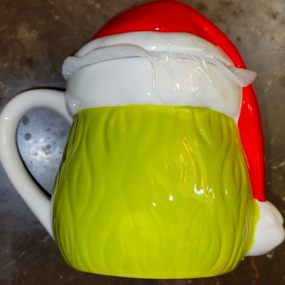 The Grinch coffee mug with lid - Picture 2 of 5